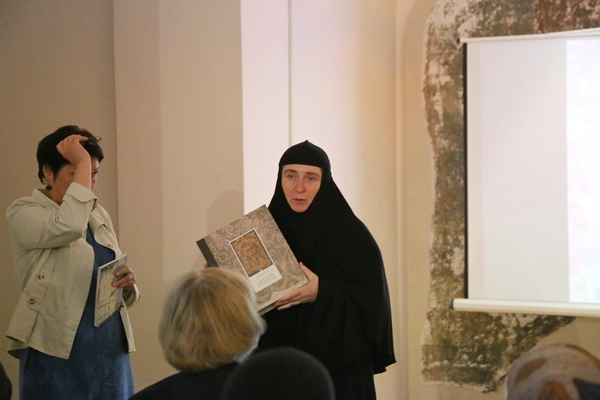 9-Презентация монографии Владимира Дмитриевича Сарабьянова «Спасская церковь Евфросиниевского монастыря в Полоцке».JPG